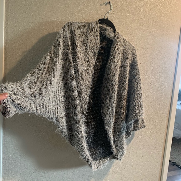 Sweater - Picture 2 of 3